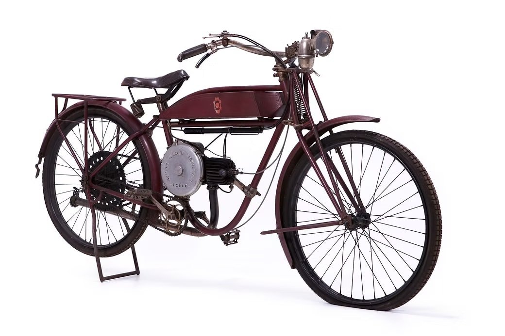 Vassena vintage motorcycle image 2 - rare Italian motorcycle at GROM Museum Slovenia