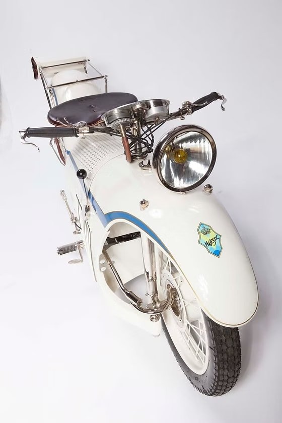 Majestic 350 1929 image 1 - French art-deco motorcycle masterpiece from GROM Museum Slovenia