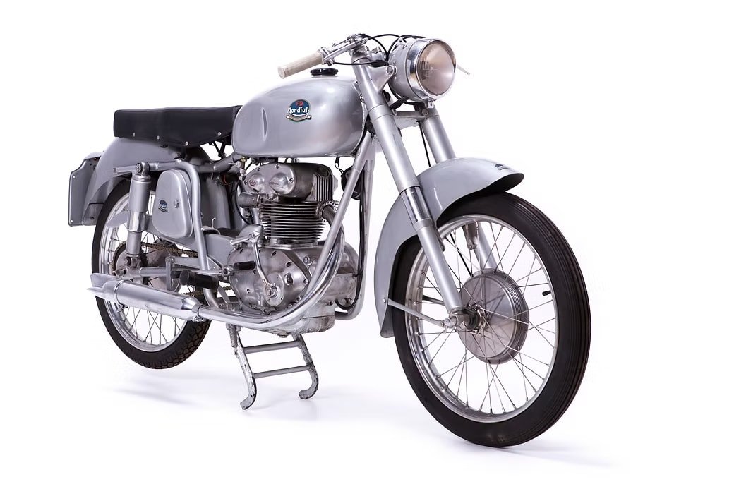 Mondial 220 vintage motorcycle image 4 - Italian classic from GROM Museum collection