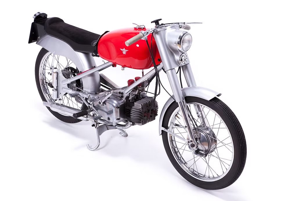 Moto Rumi  vintage motorcycle image 2 from GROM Museum Slovenia