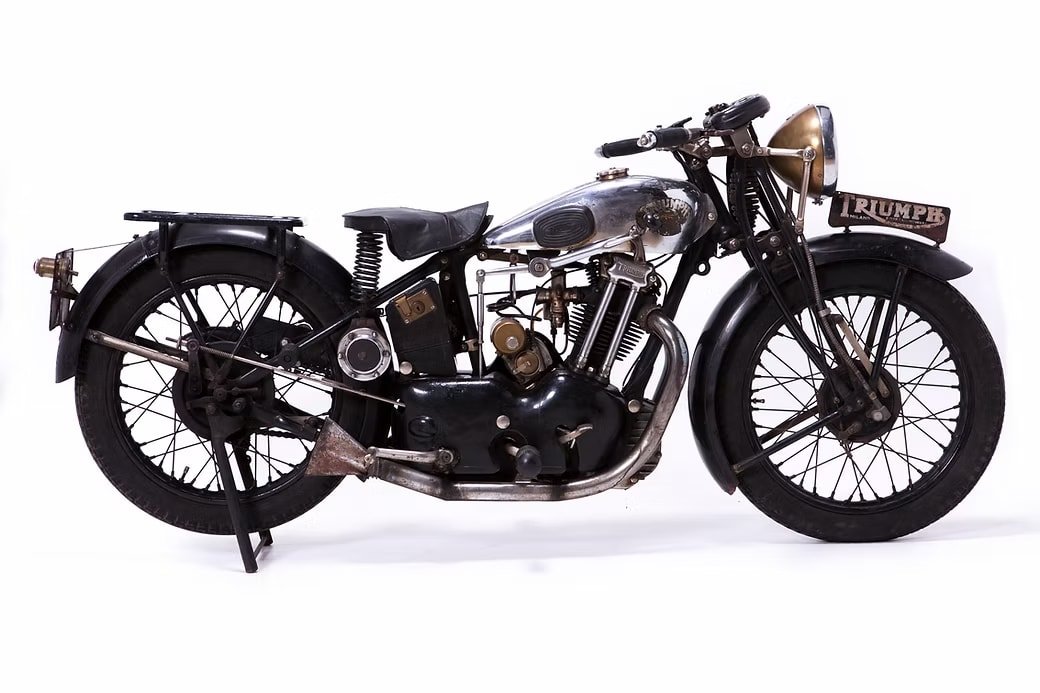 Triumph STM 500 vintage motorcycle image 2 - British engineering excellence at GROM Museum